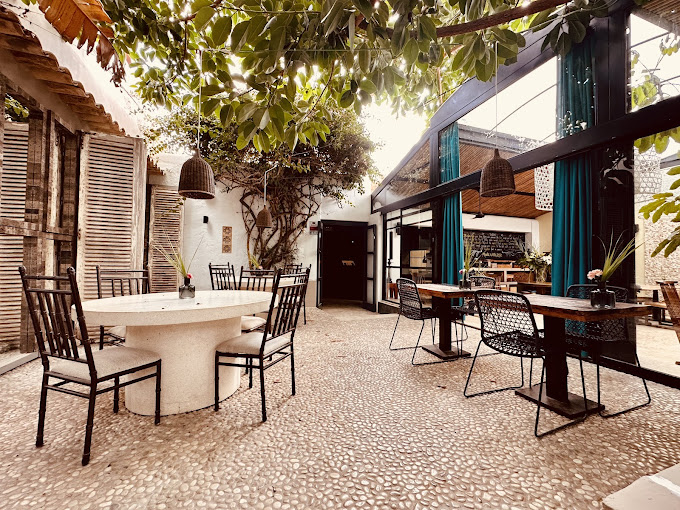 Giri Café